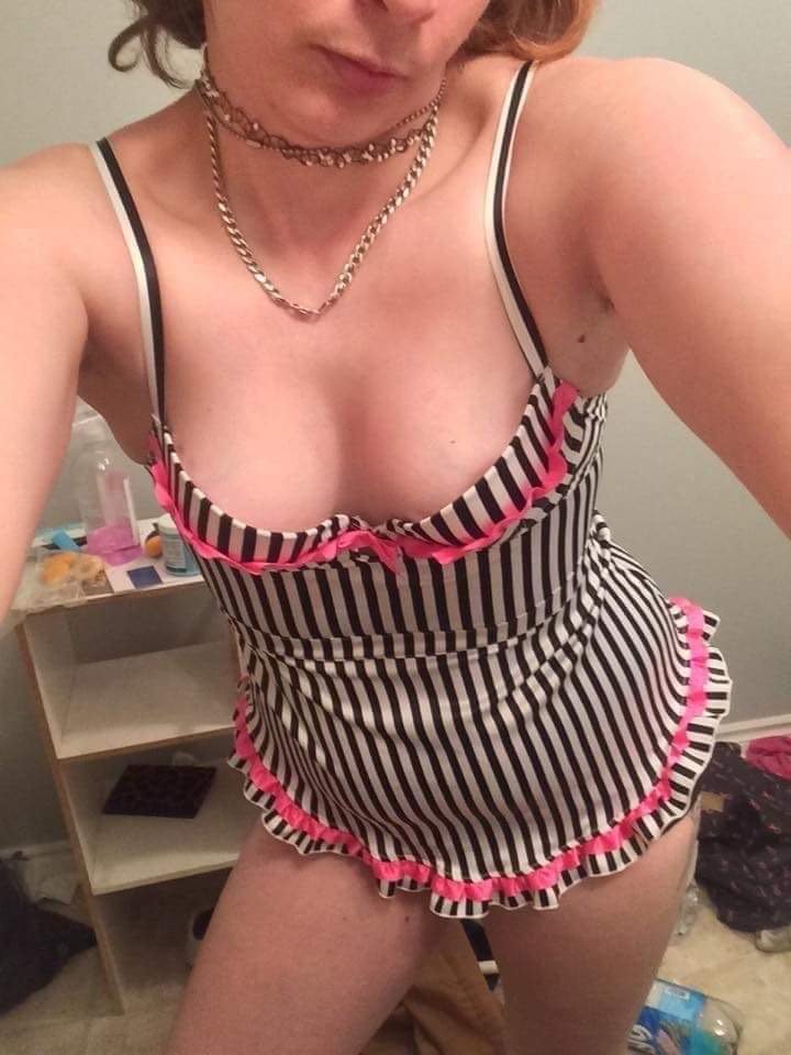 Mature Babe Invites You for Pleasure 26