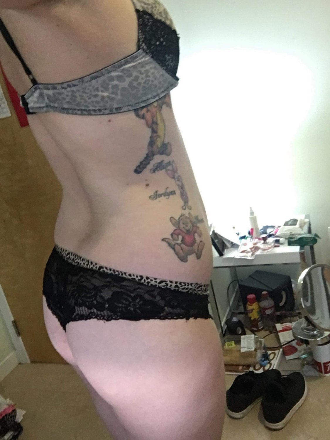 Mature Babe Invites You for Pleasure 31