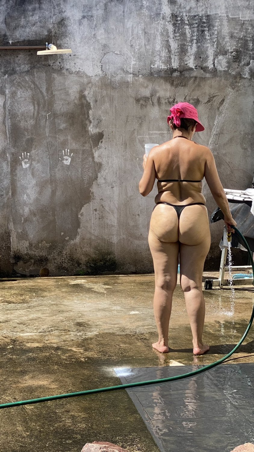 Peito, bunda i cerveja 22