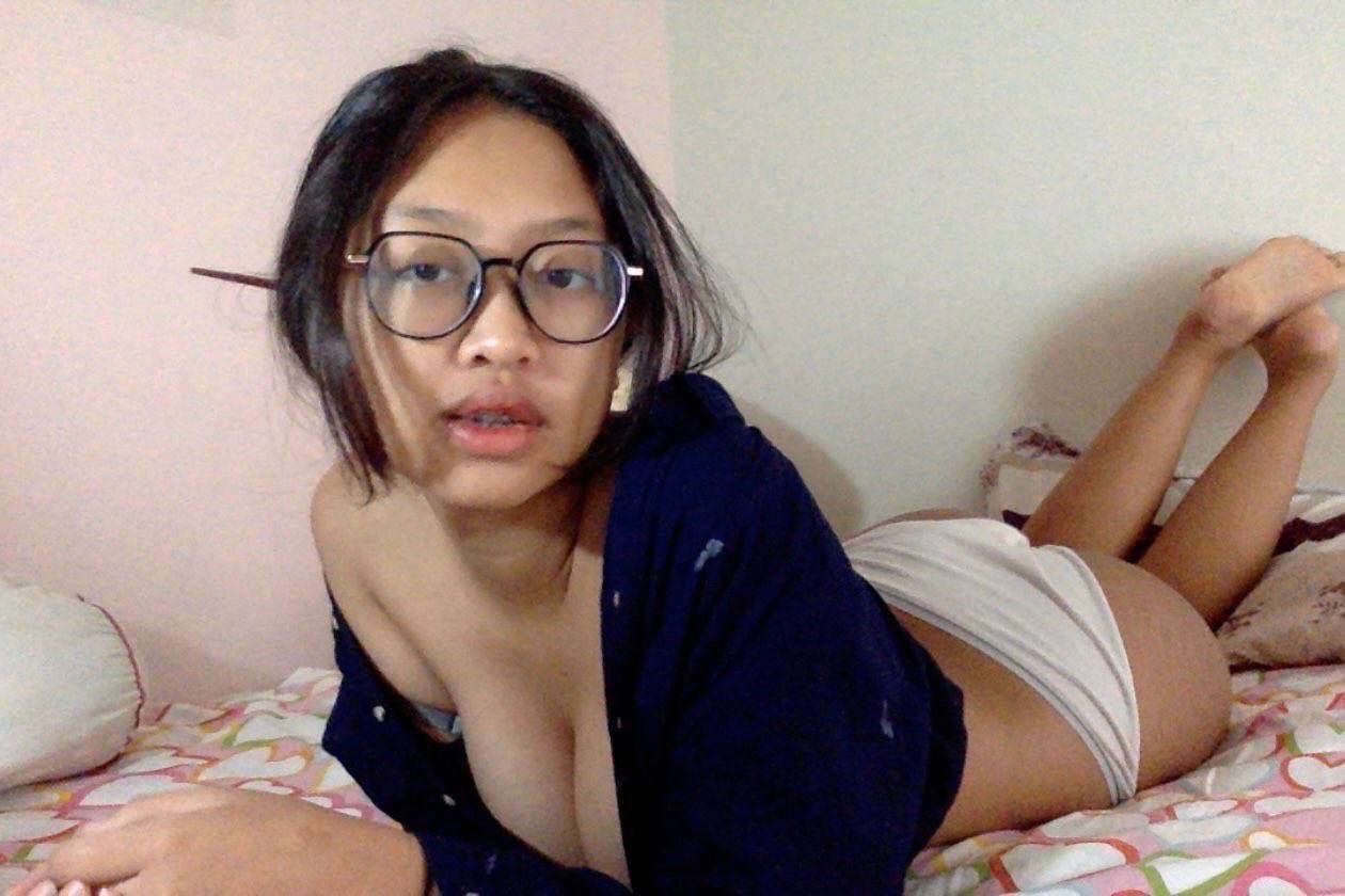 Adolescente pinay specs 4