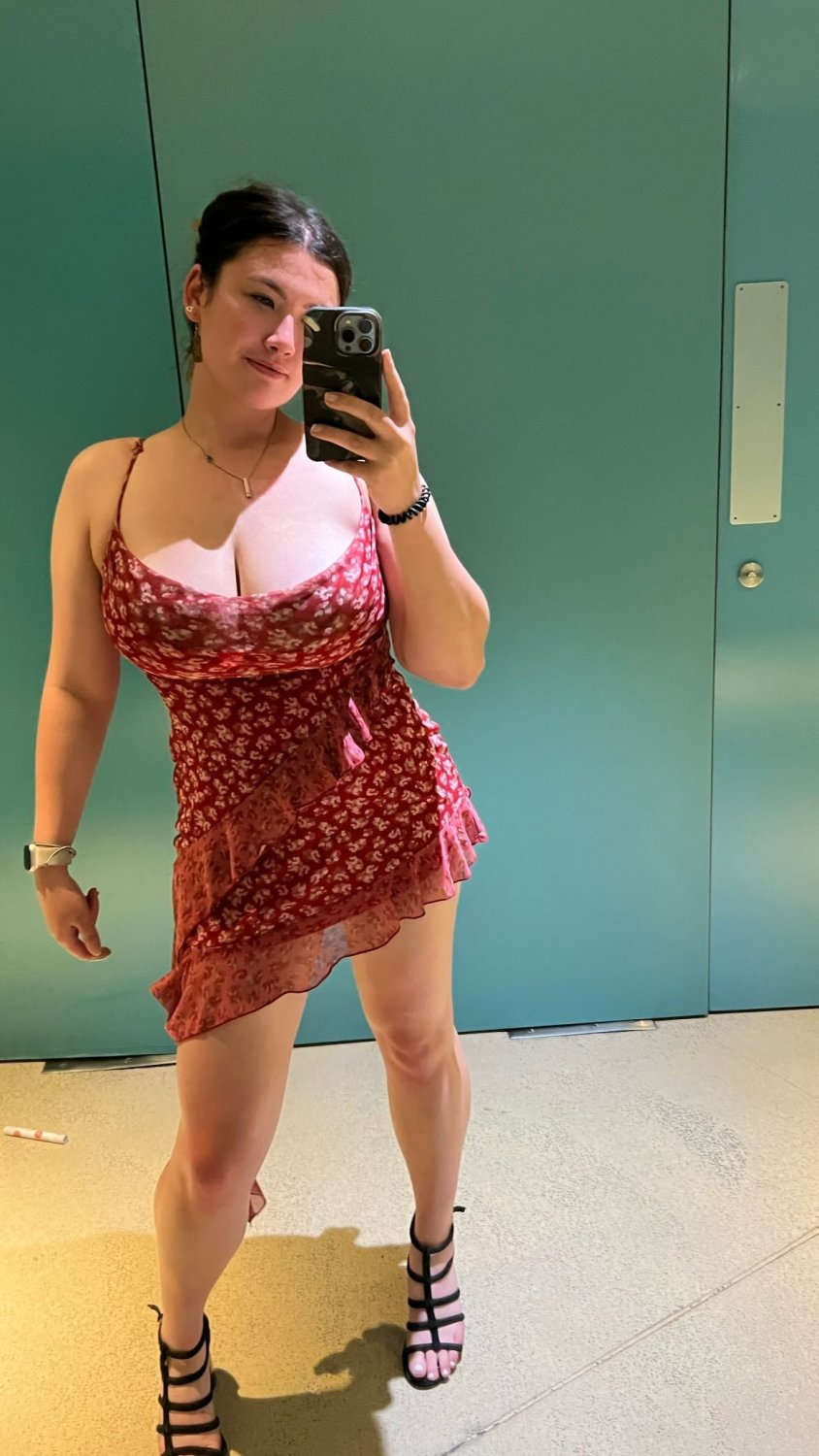 Busty Asian From Nottingham Begs To Be Ravished 3