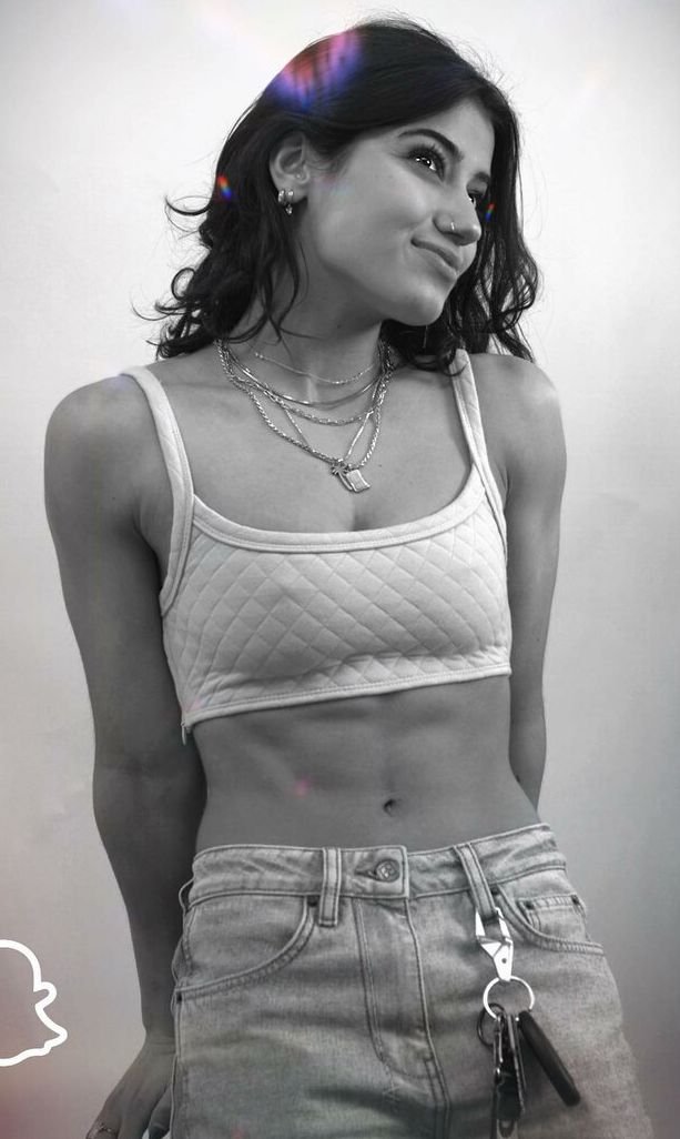 Sara Saffari Çok Seksi Sikilebilir Kum Saati Flörtöz Buttlock Mistresse için Bir Kenar Oturumuna Nasıl Direnemezsiniz? 1