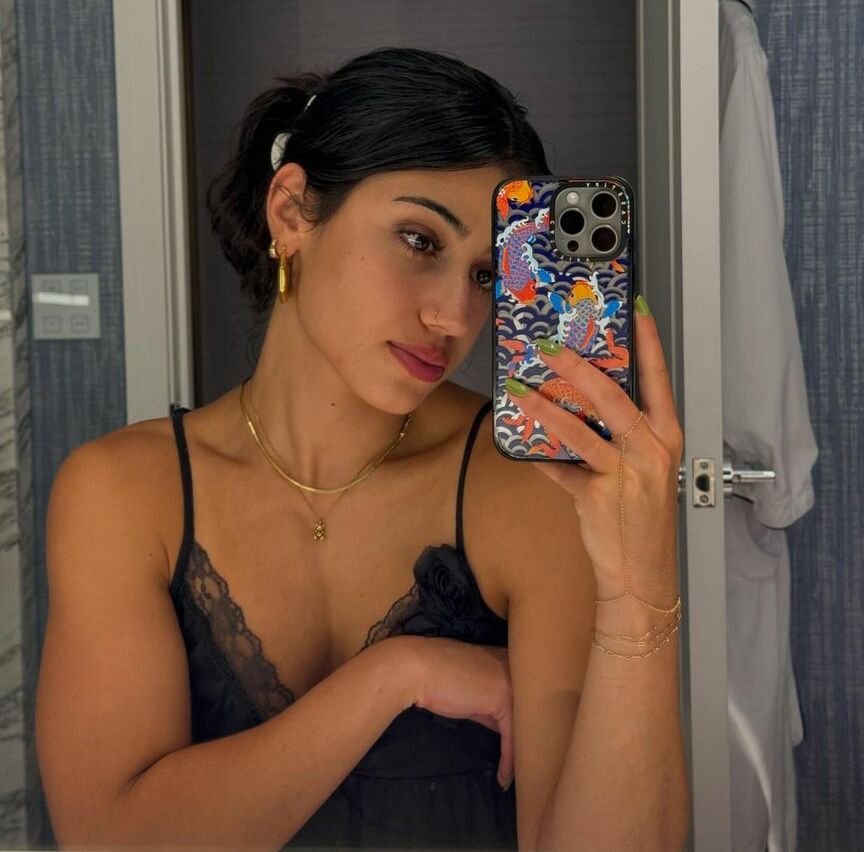 Sara Saffari Çok Seksi Sikilebilir Kum Saati Flörtöz Buttlock Mistresse için Bir Kenar Oturumuna Nasıl Direnemezsiniz? 14