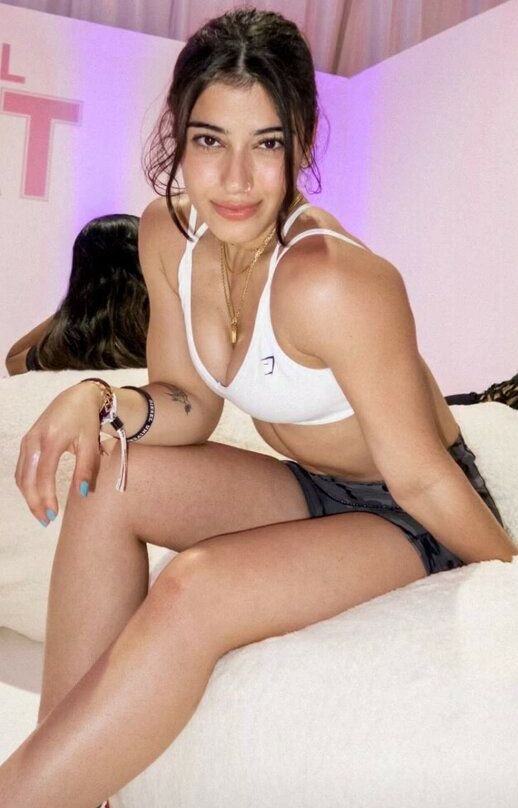 Sara Saffari Çok Seksi Sikilebilir Kum Saati Flörtöz Buttlock Mistresse için Bir Kenar Oturumuna Nasıl Direnemezsiniz? 31