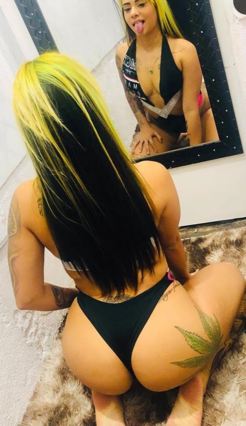 Nikita alerquina rebolando 8