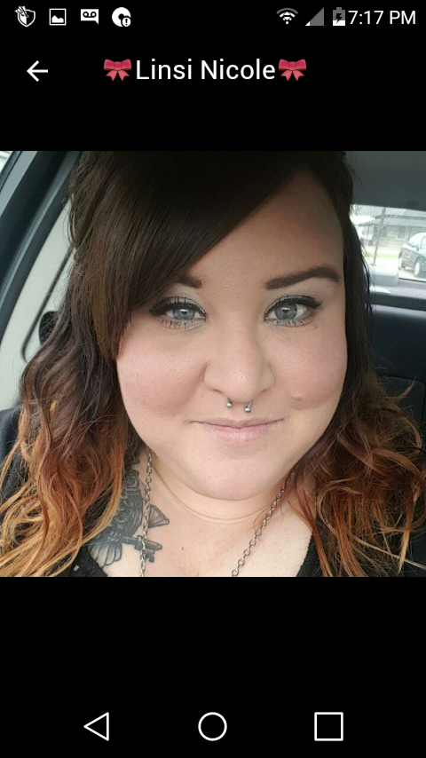 BBW Selfie Queen Puts Her Curves On Display 3