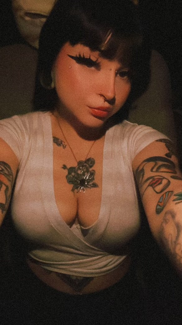 Goth Beauty With Tattoos And A Dangerous Look 15