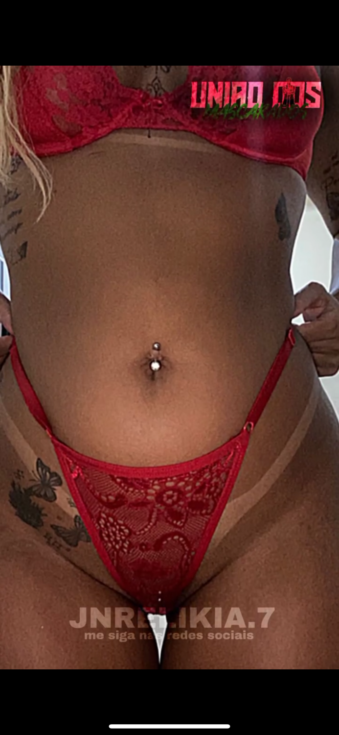 길거리에서 빨고 있는 RJ의 금발 빈민가 소녀 6