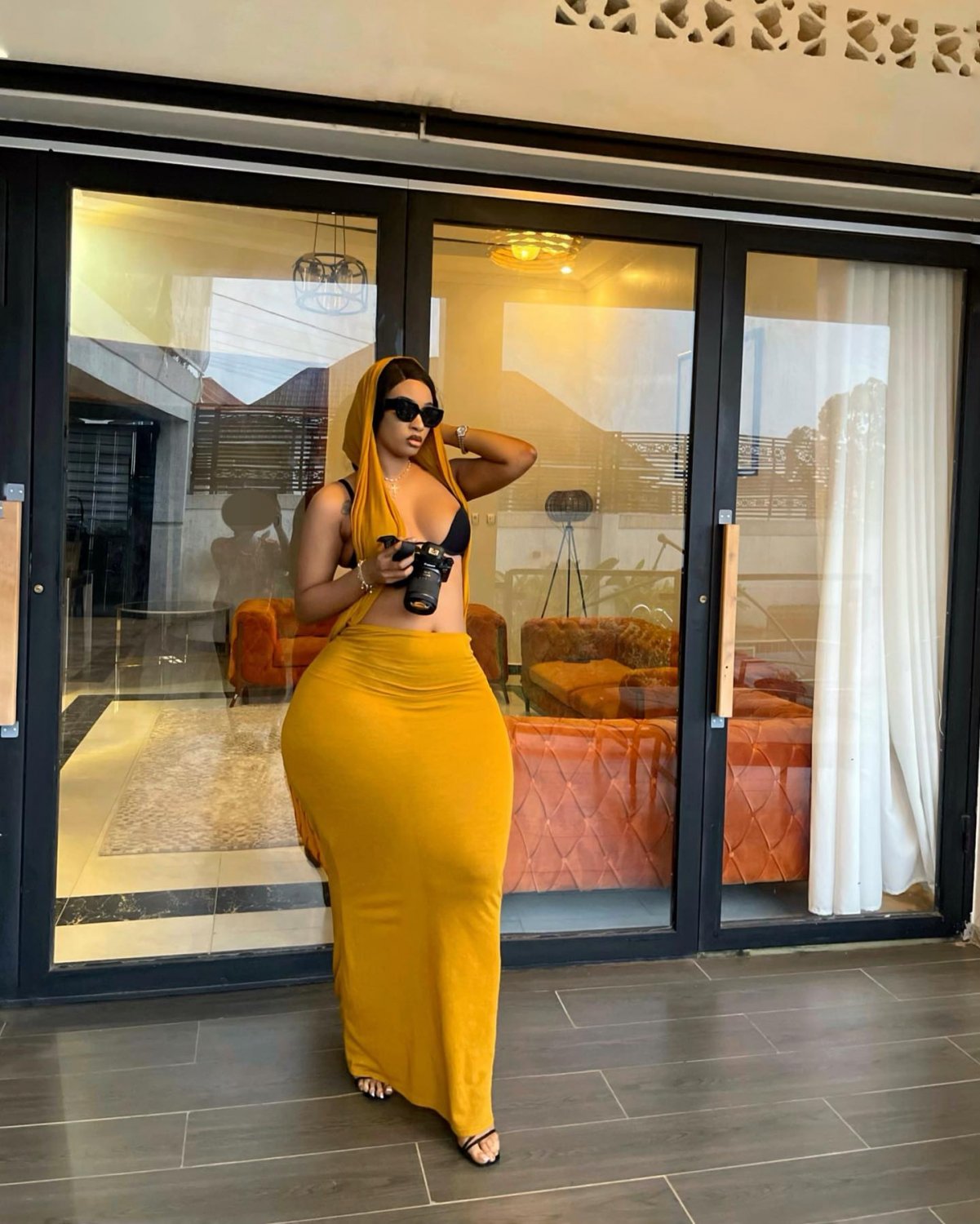 Thick Curvy Queen Yolo Teases Her Fans Online 1