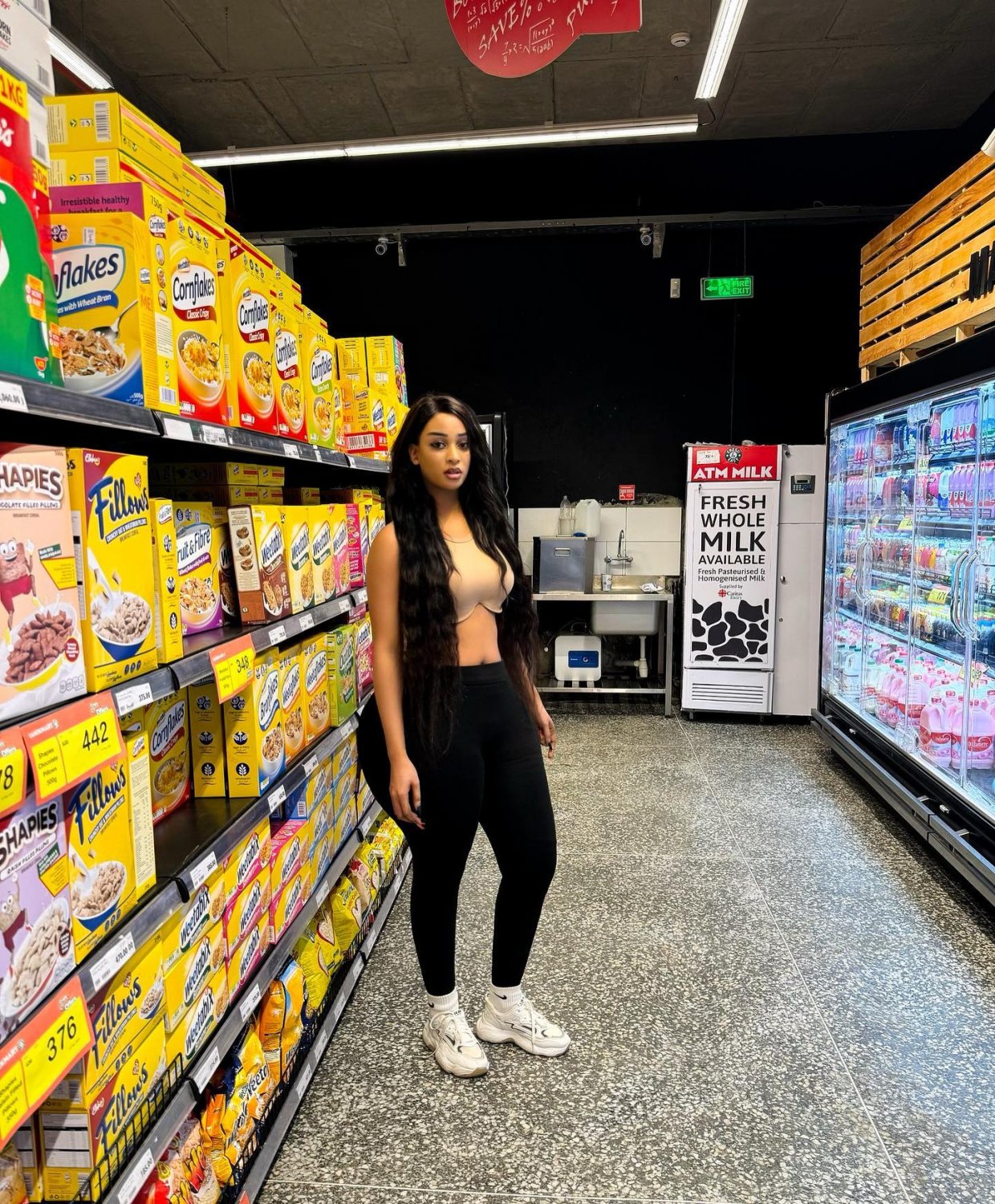 Thick Curvy Queen Yolo Teases Her Fans Online 7
