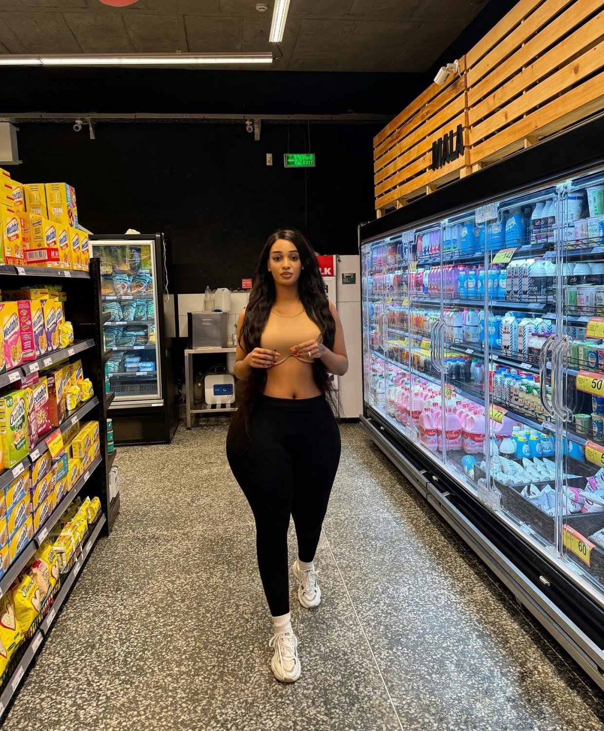 Thick Curvy Queen Yolo Teases Her Fans Online 11