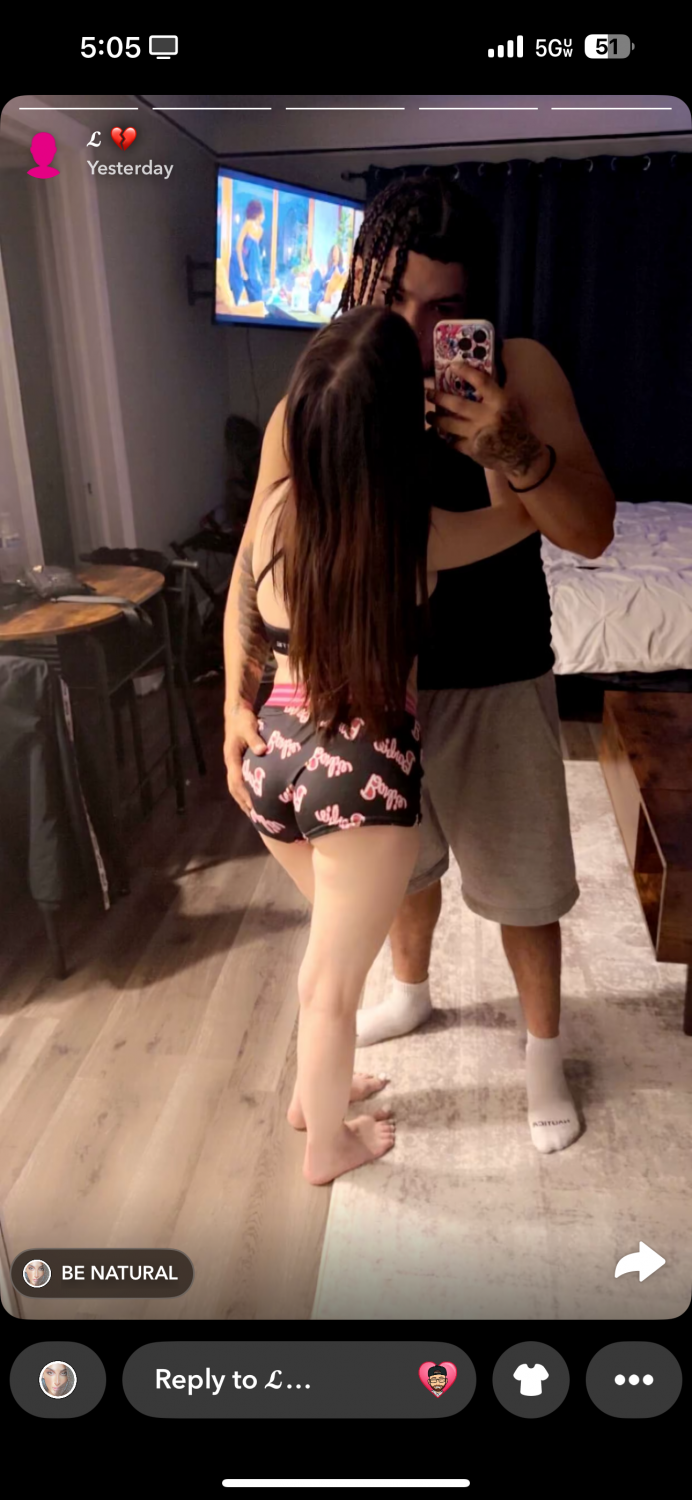Baby puttana teen ama il cazzo. DM per cartella. Dm per 10 minuti di sextape $$$ 17