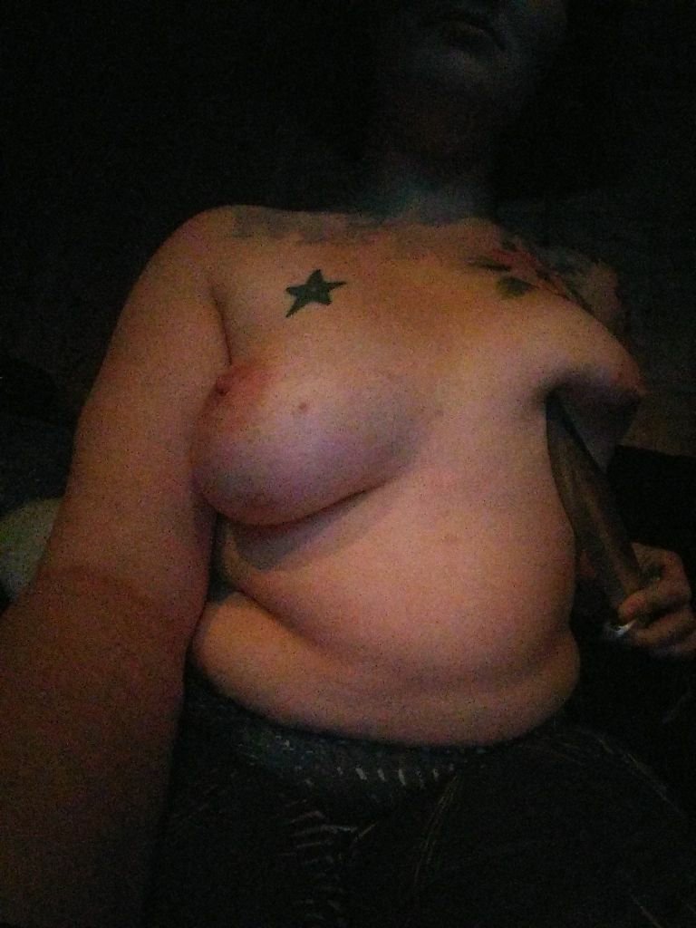 Amateur MILF Gets Wild Without Regrets 4