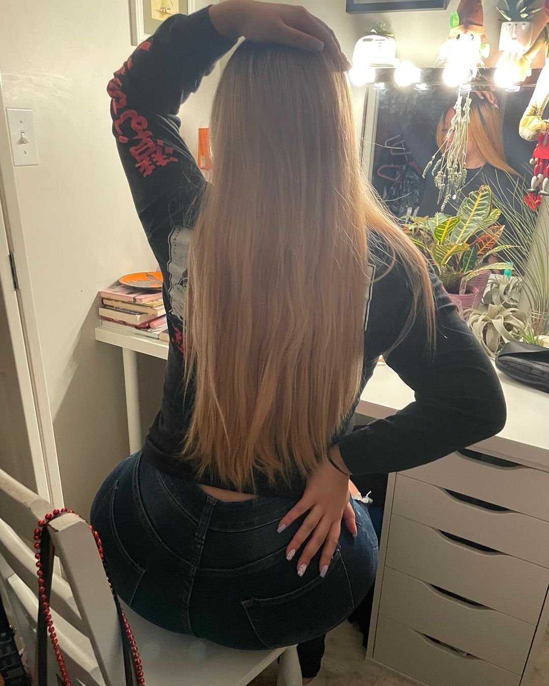 Short Asian Babe In A Dress Teases The Camera 10