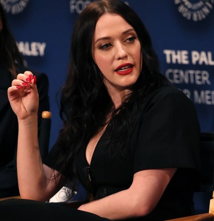 Kat Dennings Big Honey Knockers Are Begging To Be TittyFucked 🤤🥵🤤🥵 4
