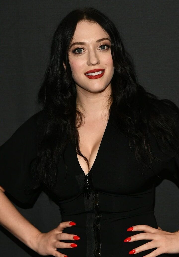 Kat Dennings Big Honey Knockers Are Begging To Be TittyFucked 🤤🥵🤤🥵 38