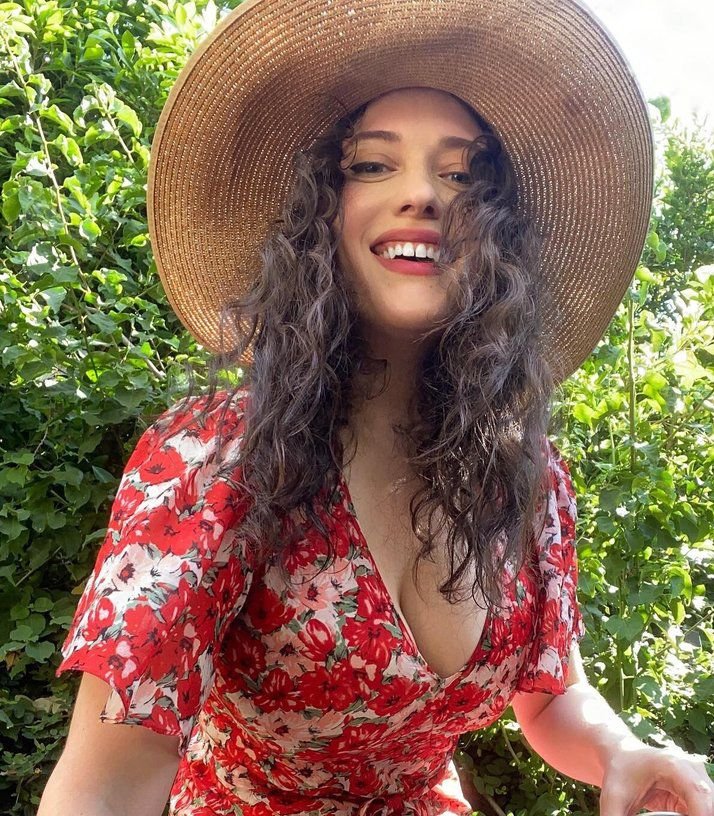 Kat Dennings Big Honey Knockers Are Begging To Be TittyFucked 🤤🥵🤤🥵 55