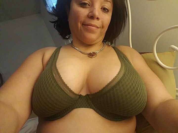 Göğüslerini seviyorum. 21