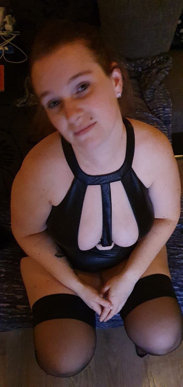 Joyce è una prostituta sottomessa di 37 anni dal Belgio 22