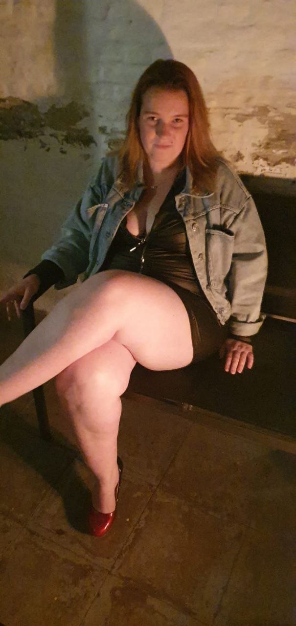 Joyce è una prostituta sottomessa di 37 anni dal Belgio 27