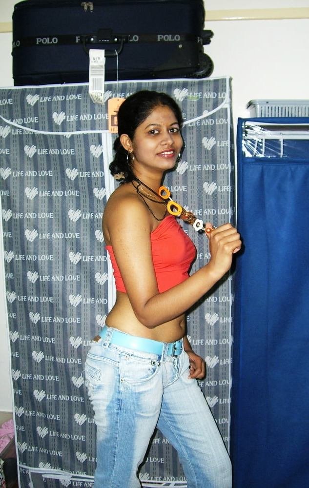 Sri Lankan Beauty Gets Frisky On Cam 3