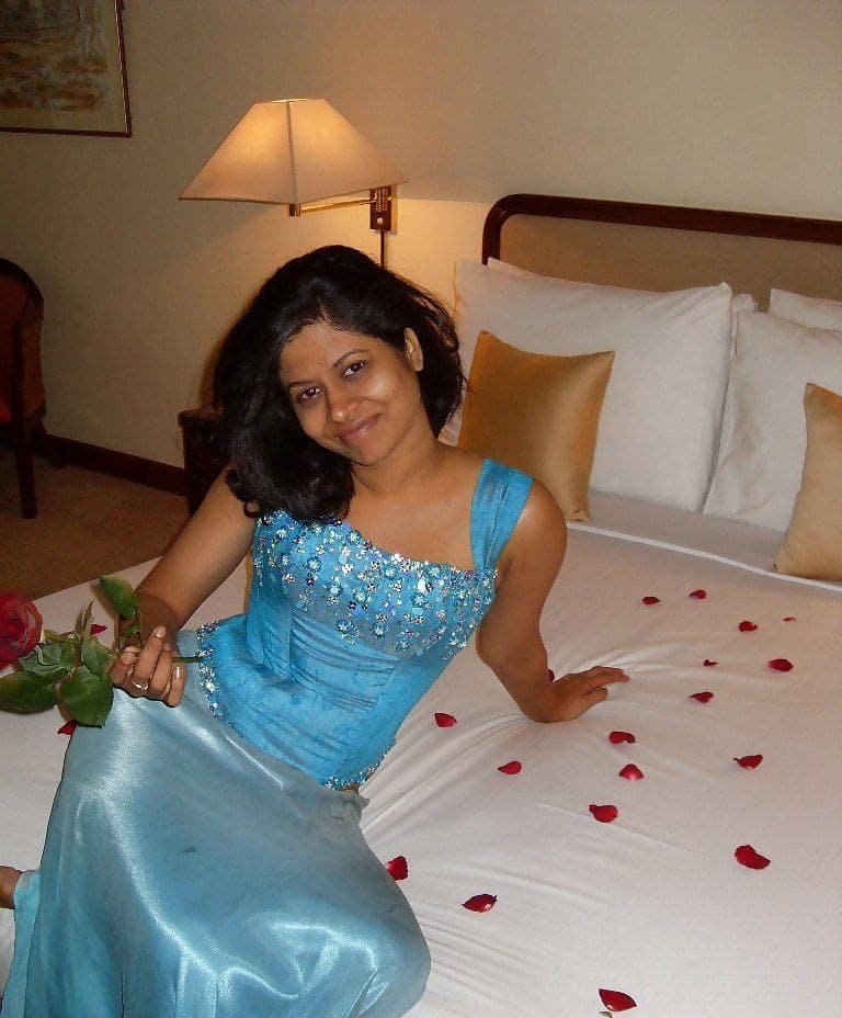 Sri Lankan Beauty Gets Frisky On Cam 16