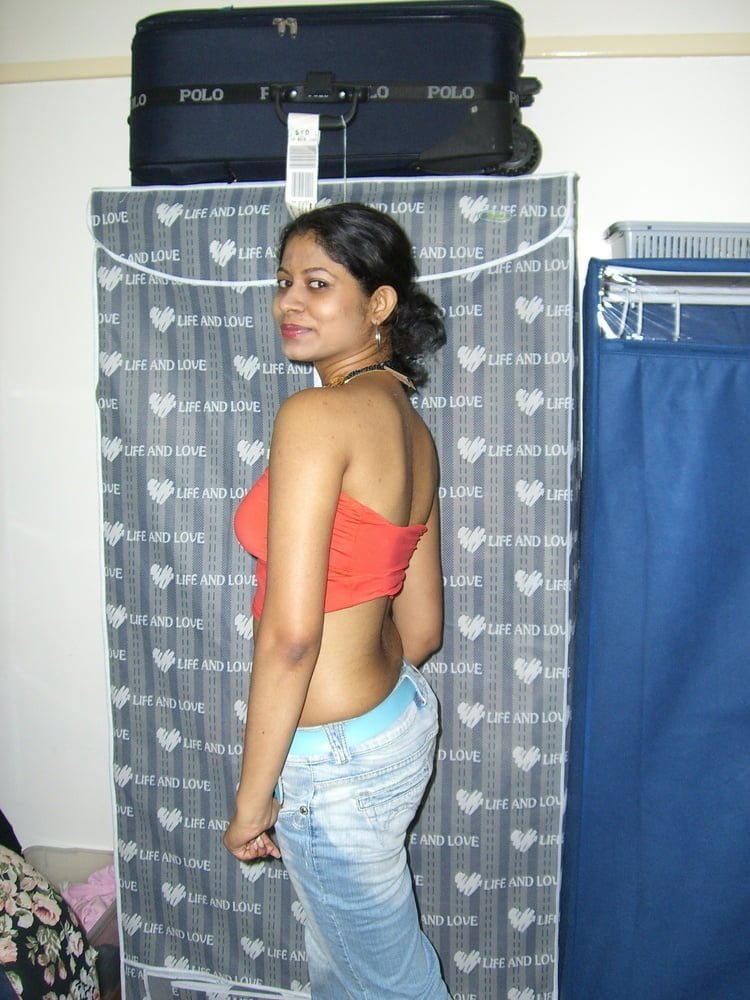 Sri Lankan Beauty Gets Frisky On Cam 22