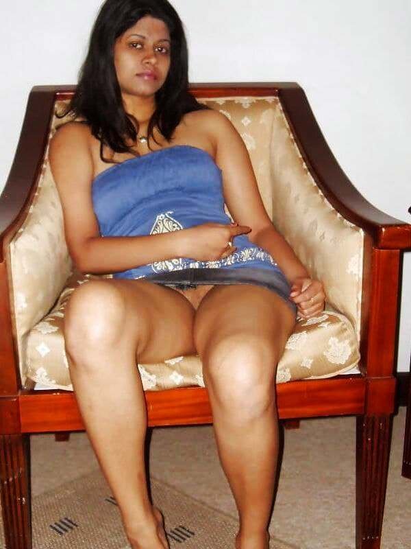 Sri Lankan Beauty Gets Frisky On Cam 45