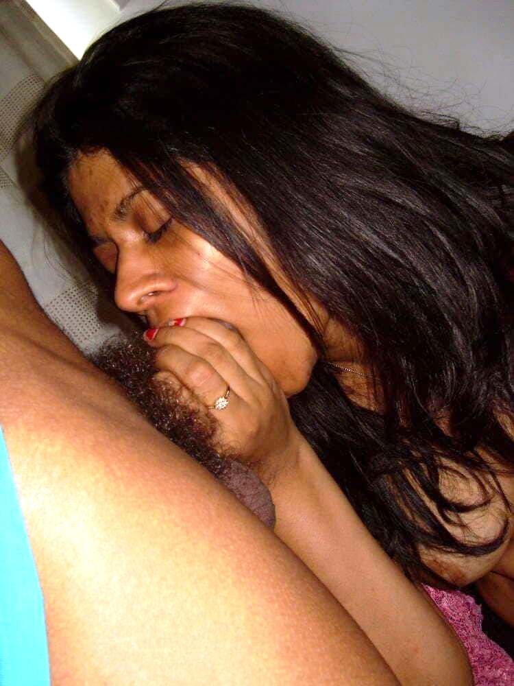 Sri Lankan Beauty Gets Frisky On Cam 50