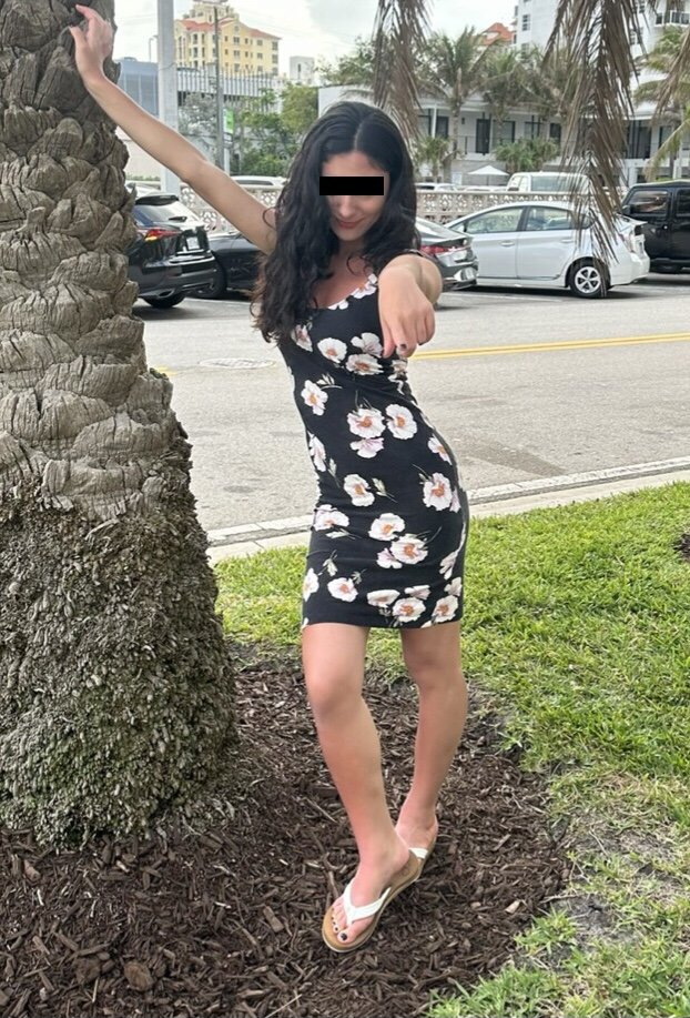 サンドレスシリーズ—モデルがパート3に乗る 2