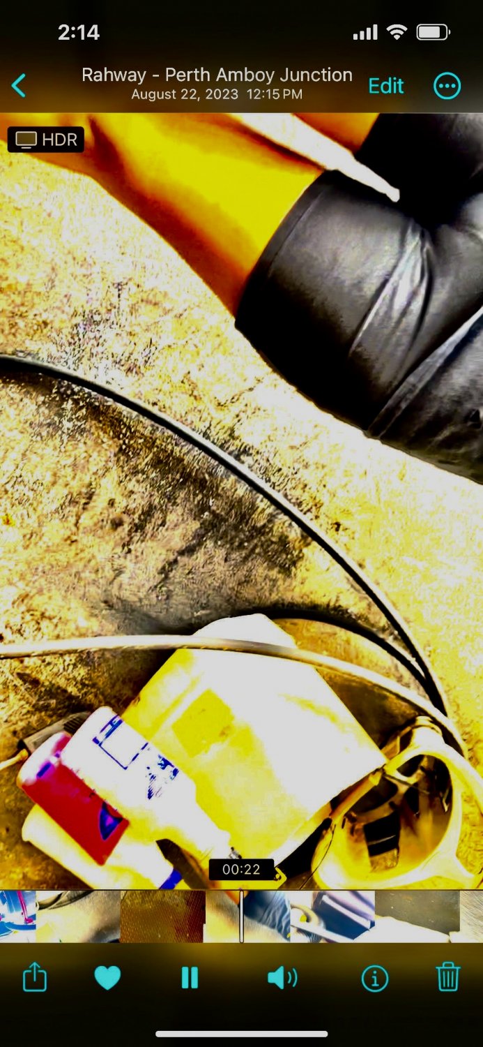 Araba yıkamada eski kız arkadaşı Camel Toe 1