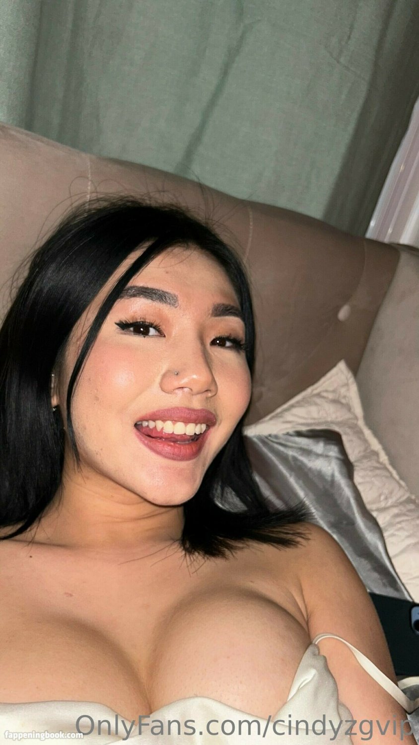 Lush Chinese Beauty in Lace Lingerie 7