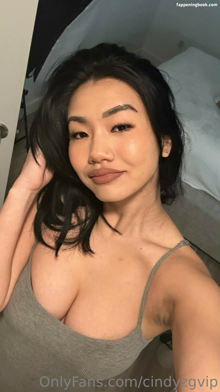 Lush Chinese Beauty in Lace Lingerie 24