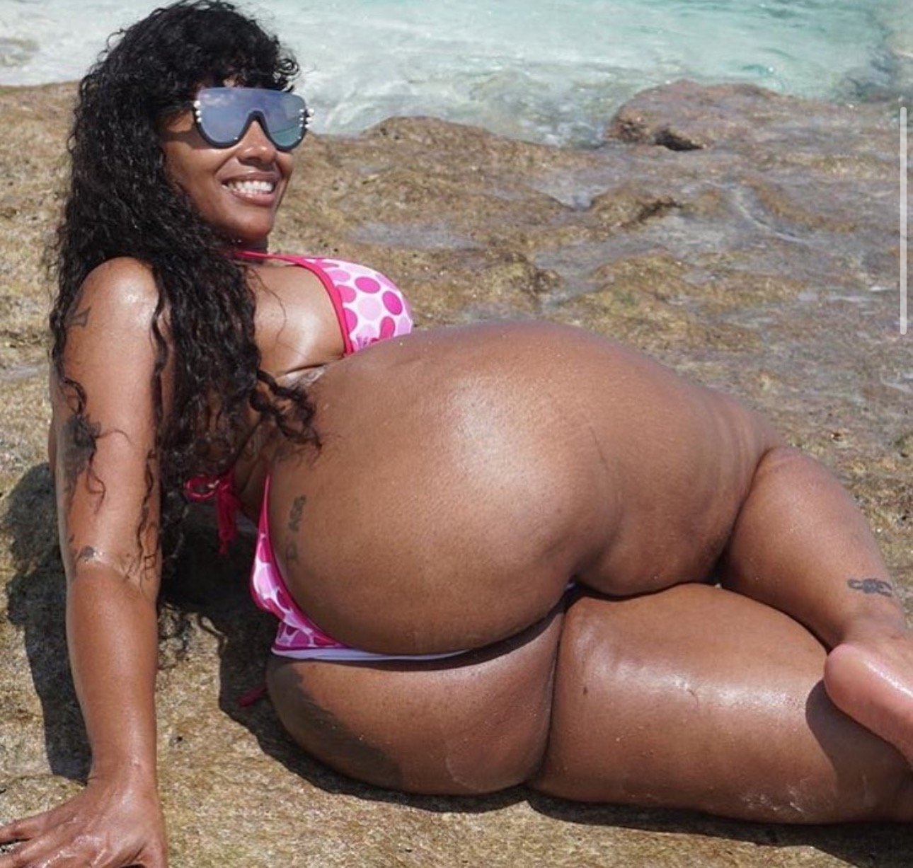 Bikini Booty Queen Brings That Cherokee Heat 3