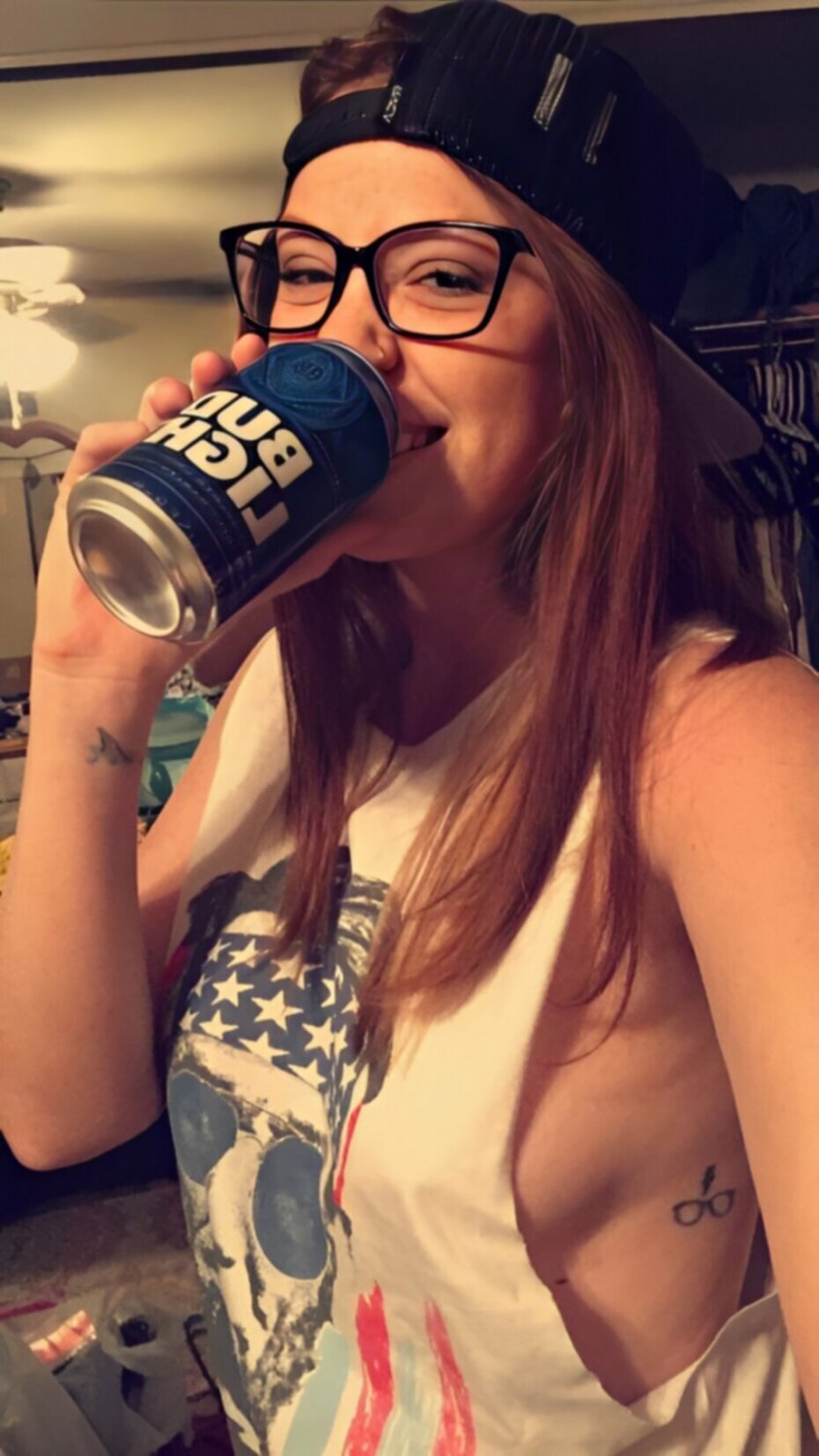 Jessica’s Glasses Hide a Very Dirty Mind 3