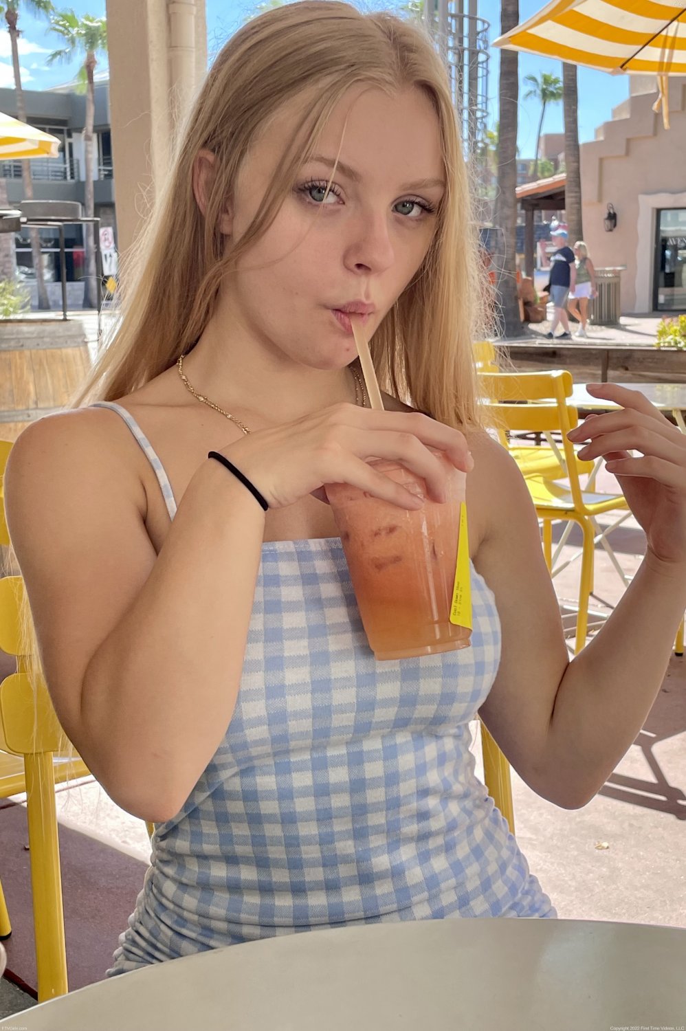 adolescente loira fantástica em caseiro 9