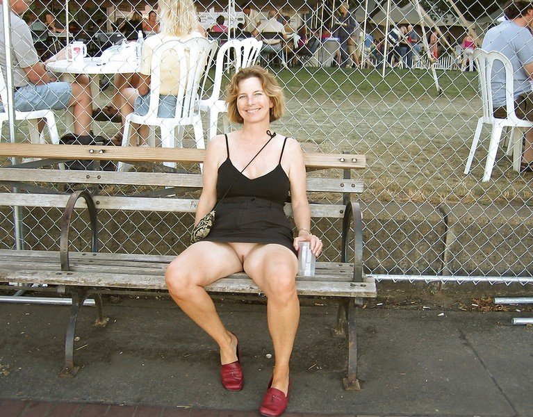 Abby scopre tutti la sua vagina 9