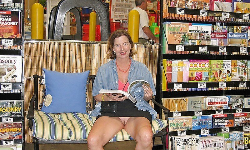 Abby scopre tutti la sua vagina 19