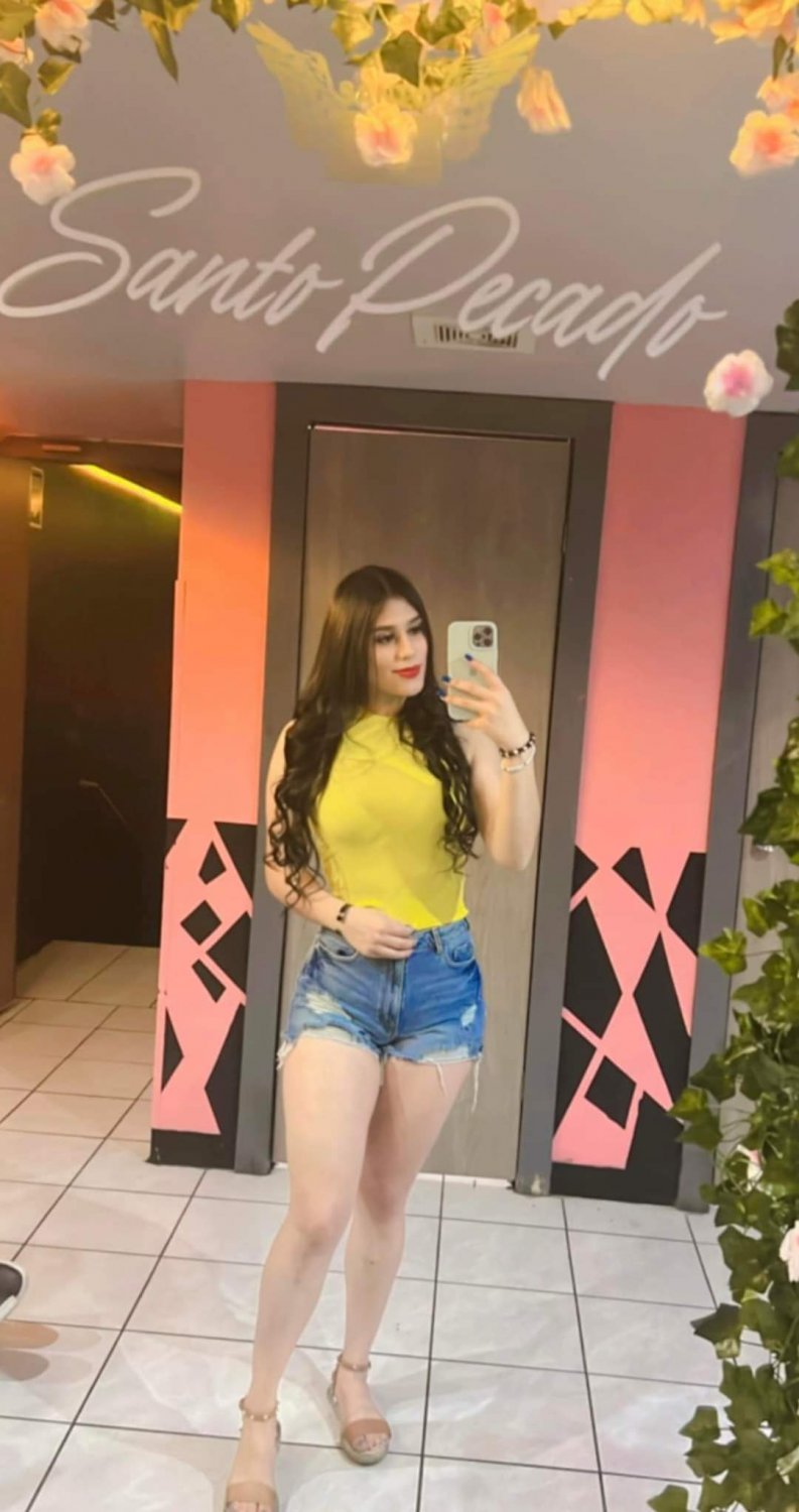 Tijuana Tease Snaps Her Round Booty for You 3