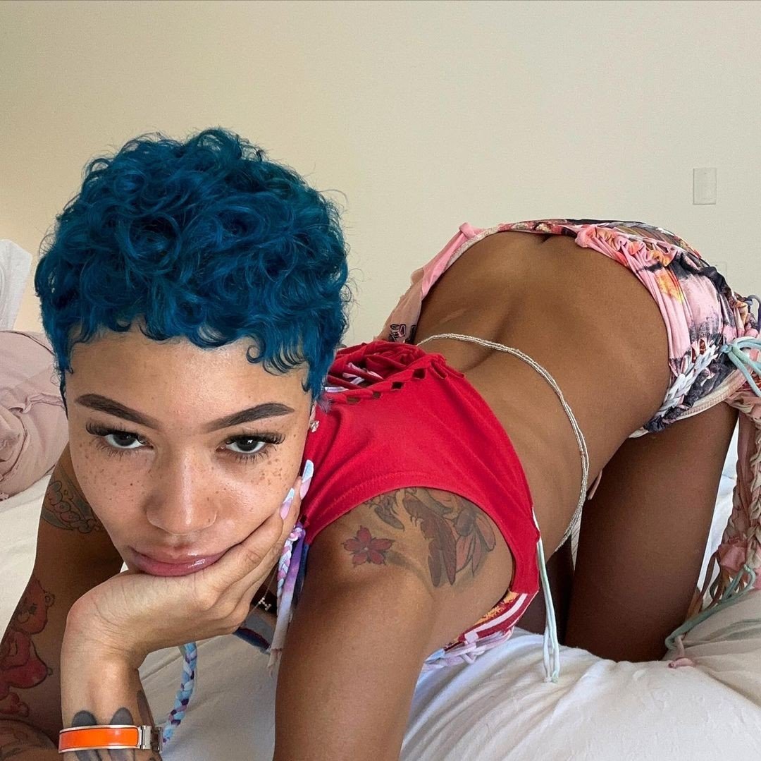 Inigualável de Coi Leray 19