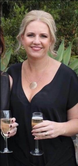 Melissa A. ist 46 Jahre alt und kommt aus Sydney, Australien. 1