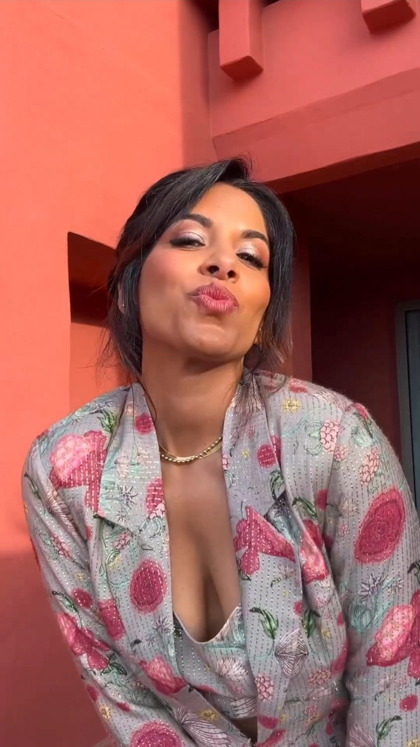 Sheena 26