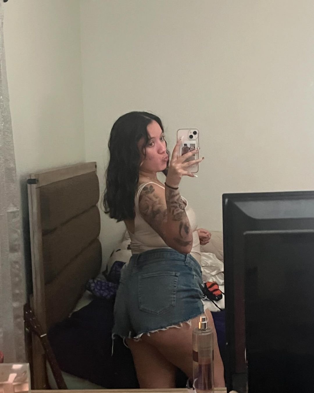 Sperma a questa brutta tettona grassa Giselle 3
