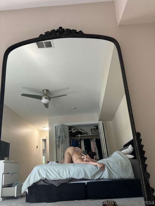 axellevanessa-nurse hoe. dm si vous l'avez 7