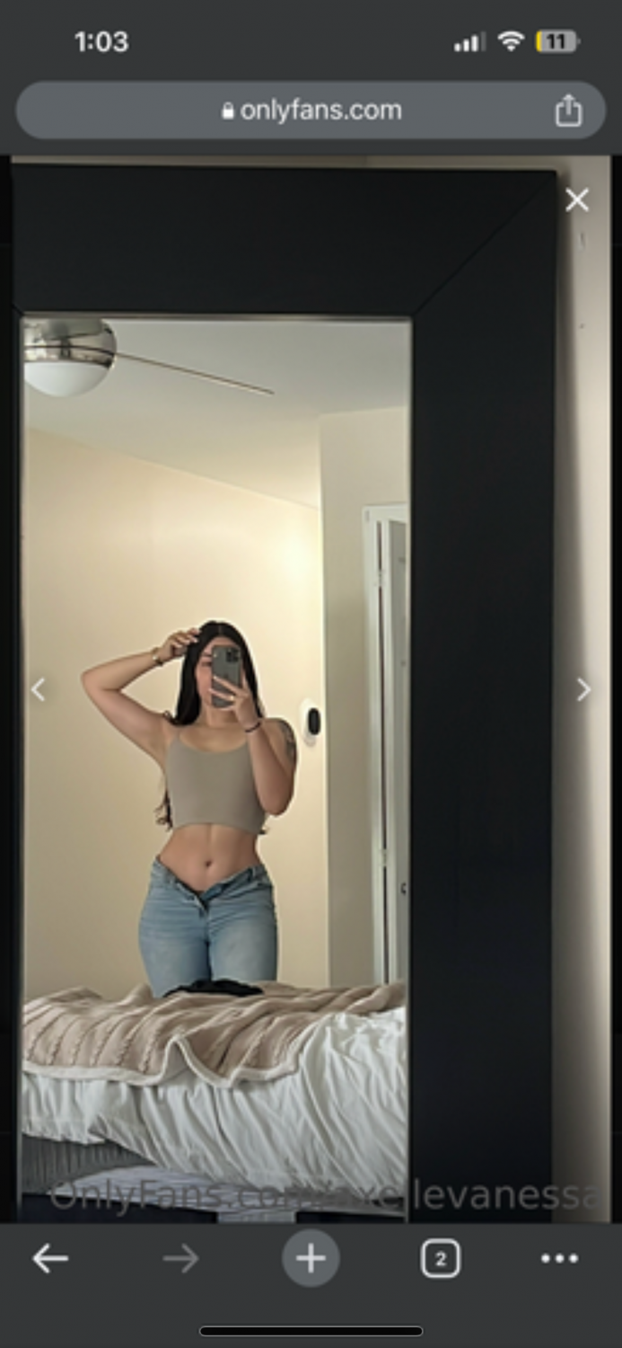 axellevanessa-nurse hoe. dm si vous l'avez 21