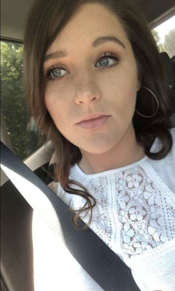 Mallory S. z KY jest teraz grubą zamężną weblutką 8