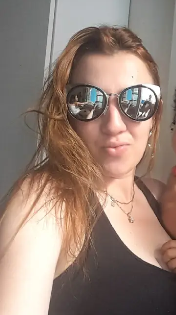 Dona de loja gostosa demais 2