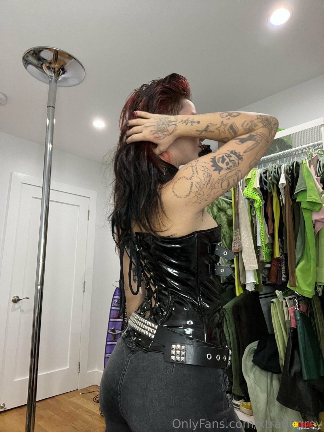 Tattooed Goth Girl Fucks in Hard Action 1