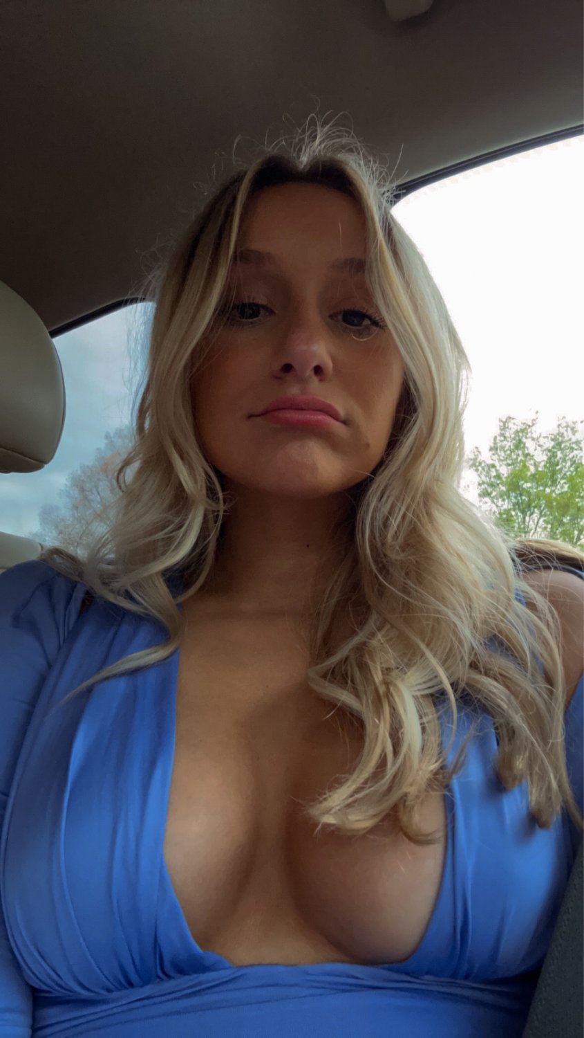 Hourglass College Hottie mit köstlichem A-Loch 6