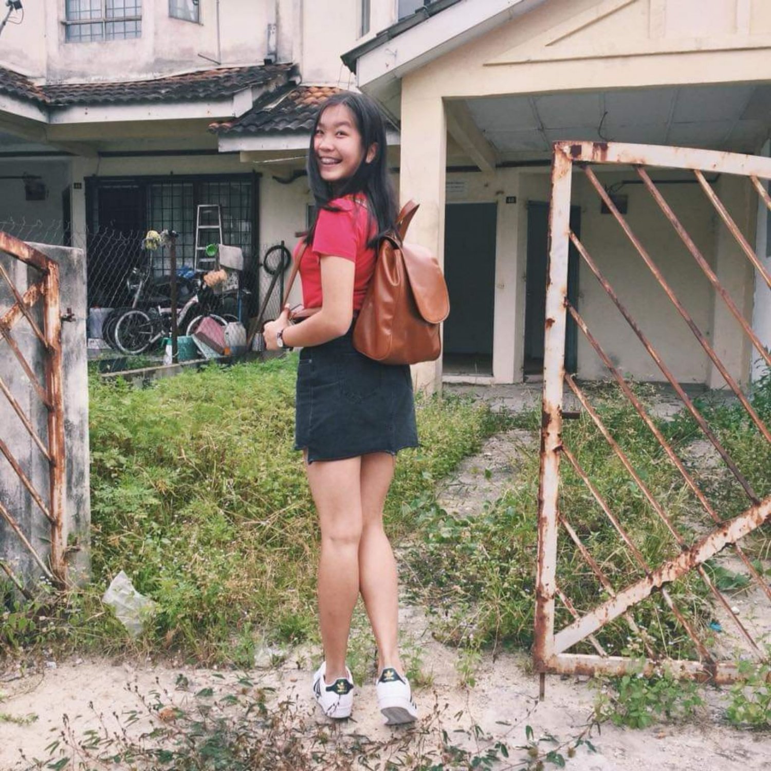 La sgualdrina asiatica si è messa in mostra 3